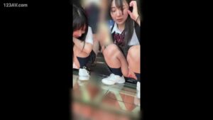 สาวไทยสองสาวเมียเย็ดมันส์ ซอยหีสลับกันยับ แตกในมิดลำทั้งคู่