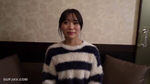 สาวญี่ปุ่นหุ่นแน่นโดนควยมหึมาเย็ดสดแบบไม่ยั้ง ซอยหีโครมๆ น้ำเงี่ยนพุ่งกระฉูด