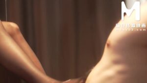 สาวจีนขาเรียวยาว เท้านุ่มรัดควยใหญ่เสียวจัด โดนซอยหีสดแตกในคาหี