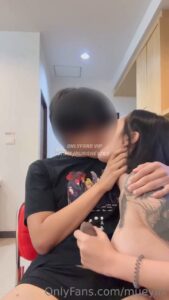 คลิปหลุด OnlyFans น้องหมวยนมใหญ่ผิวขาว ขึ้นคร่อมเย็ดสดซอยหีแรงๆ แล้วแตกในคาหี