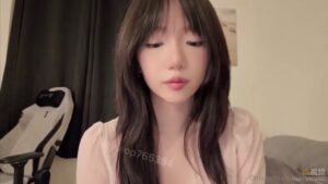 คลิปหลุด Onlyfans สาวเกาหลีหีฟิต โดนแฟนควยใหญ่ซอยหีคาชุดเซ็กซี่แตกในแบบไม่ยั้ง