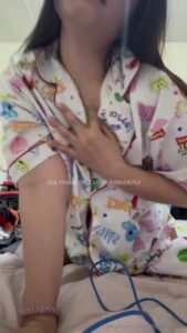 คลิปหลุด Onlyfans น้องโบว์หีเนียน นมยักษ์ขึ้นคร่อมซอยควยแฟนแตกในลั่น ครางเสียวแบบไม่ยั้ง