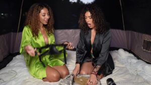 คลิปหลุด Onlyfans สาวฝรั่งหีฟิต 2 คน เย็ดกันในเต็นท์ ดูดเม็ดตีฉิ่งหีแดงฉ่ำ