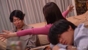 สาวญี่ปุ่นตัวเล็กน่ารักโดนเพื่อนควยใหญ่ซอยหีแรงแตกในไม่เซ็นเซอร์ ครางลั่นห้อง