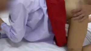 สาวหุ่นดีวัยรุ่นไทยโดนเย็ดสวิงกิ้งหมู่ เย็ดสดซอยหีไม่ยั้ง แตกในคารูทะลัก